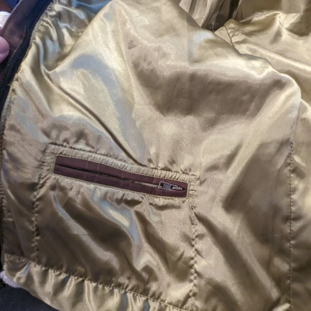 Embroidered Jacket from Mountain Hardwear - Picture 14 of 17